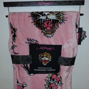 ED HARDY PRINTED PLUSH OVERSIZED THROW 60X70 ED HARDY TIGER PLUSH THROW BLANKET